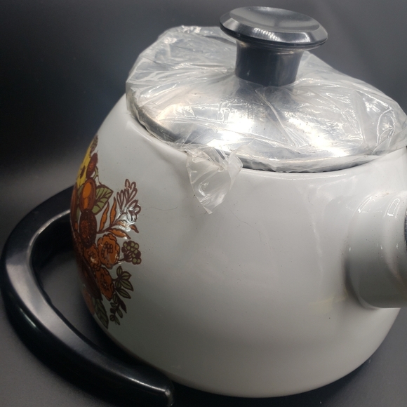 Vtg Tea Kettle With Whittle Fall Floral Design New Old Stock In Box - Picture 3 of 5